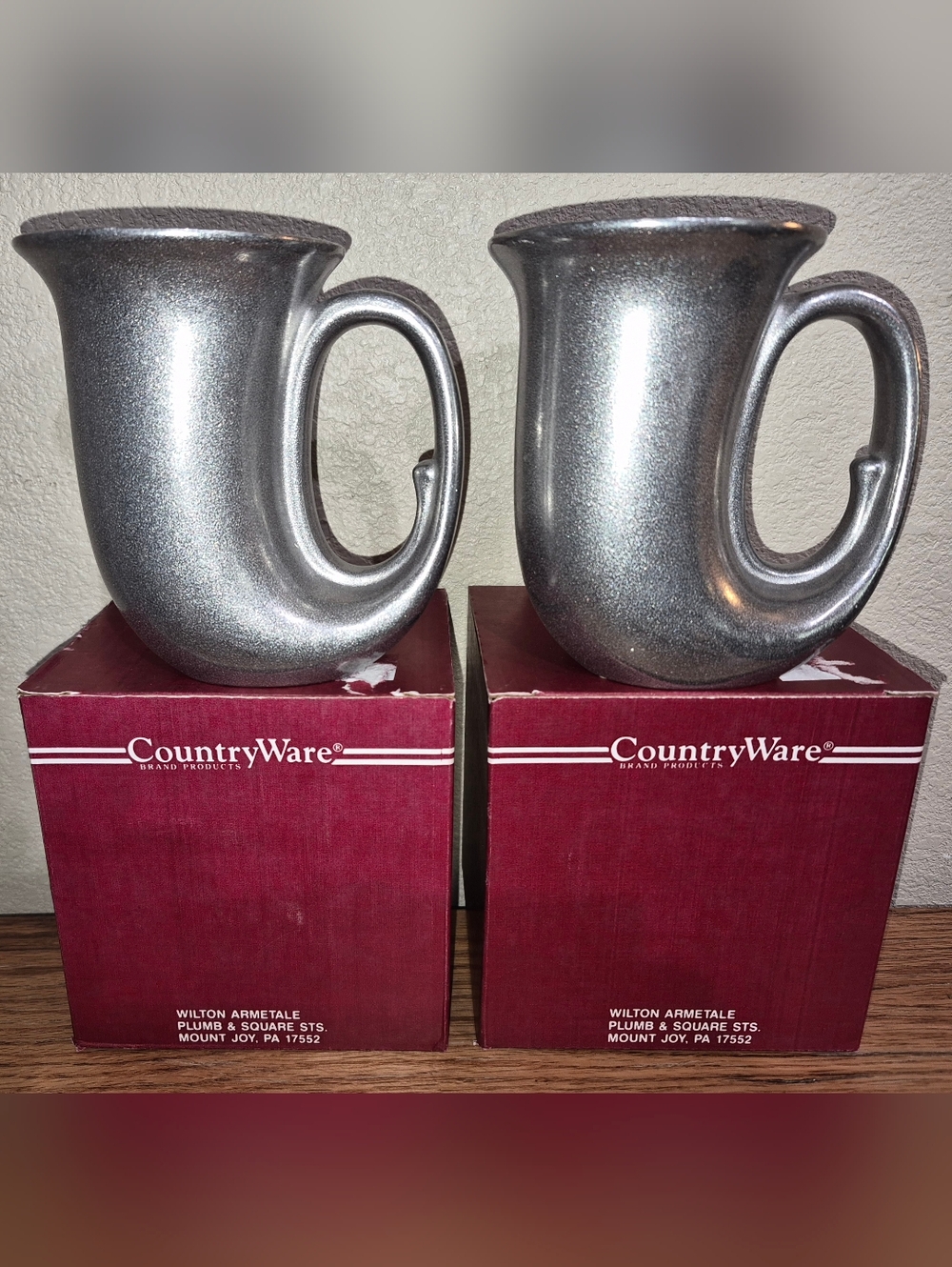 NWT's Set Of 2, Vintage Wilton Armetale "CountryWare" pewter horn-style mugs